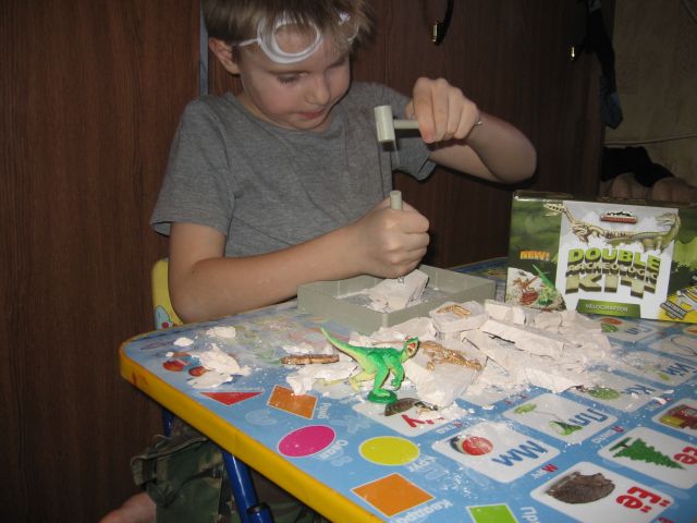 Детский археологический набор Велоцераптор Детский археологический набор Велоцераптор