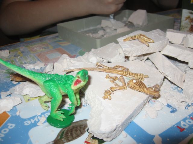 Детский археологический набор Велоцераптор Детский археологический набор Велоцераптор