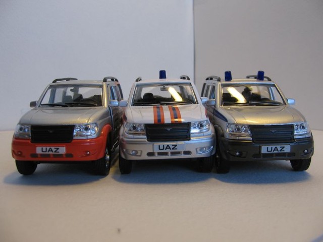 Игрушка для мальчика/Машина UAZ Patriot Autotime МЧС России Игрушка для мальчика/Машина UAZ Patriot Autotime МЧС России