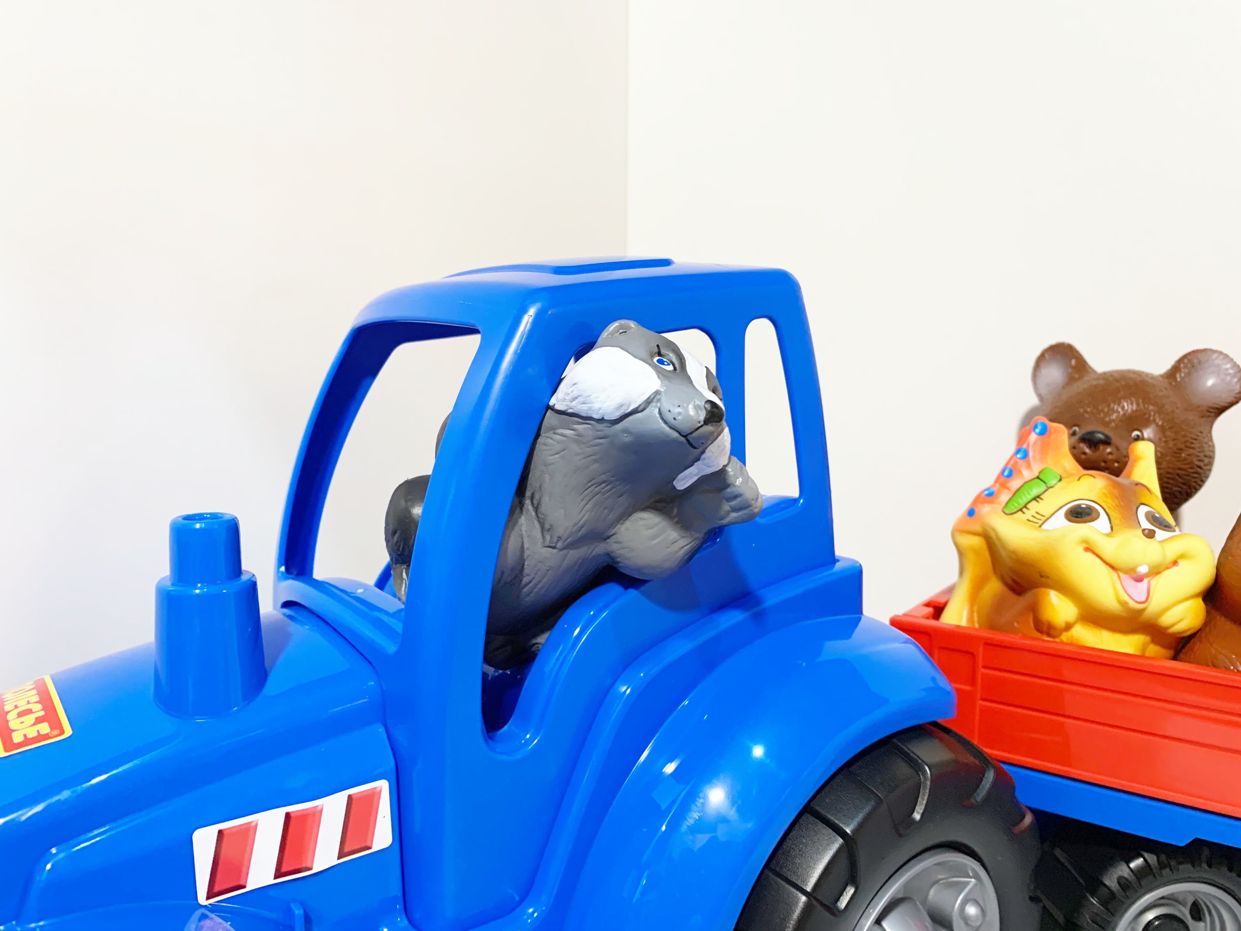 Большой синий трактор 68 см с прицепом и 7-ю фигурками крупных животных русского леса