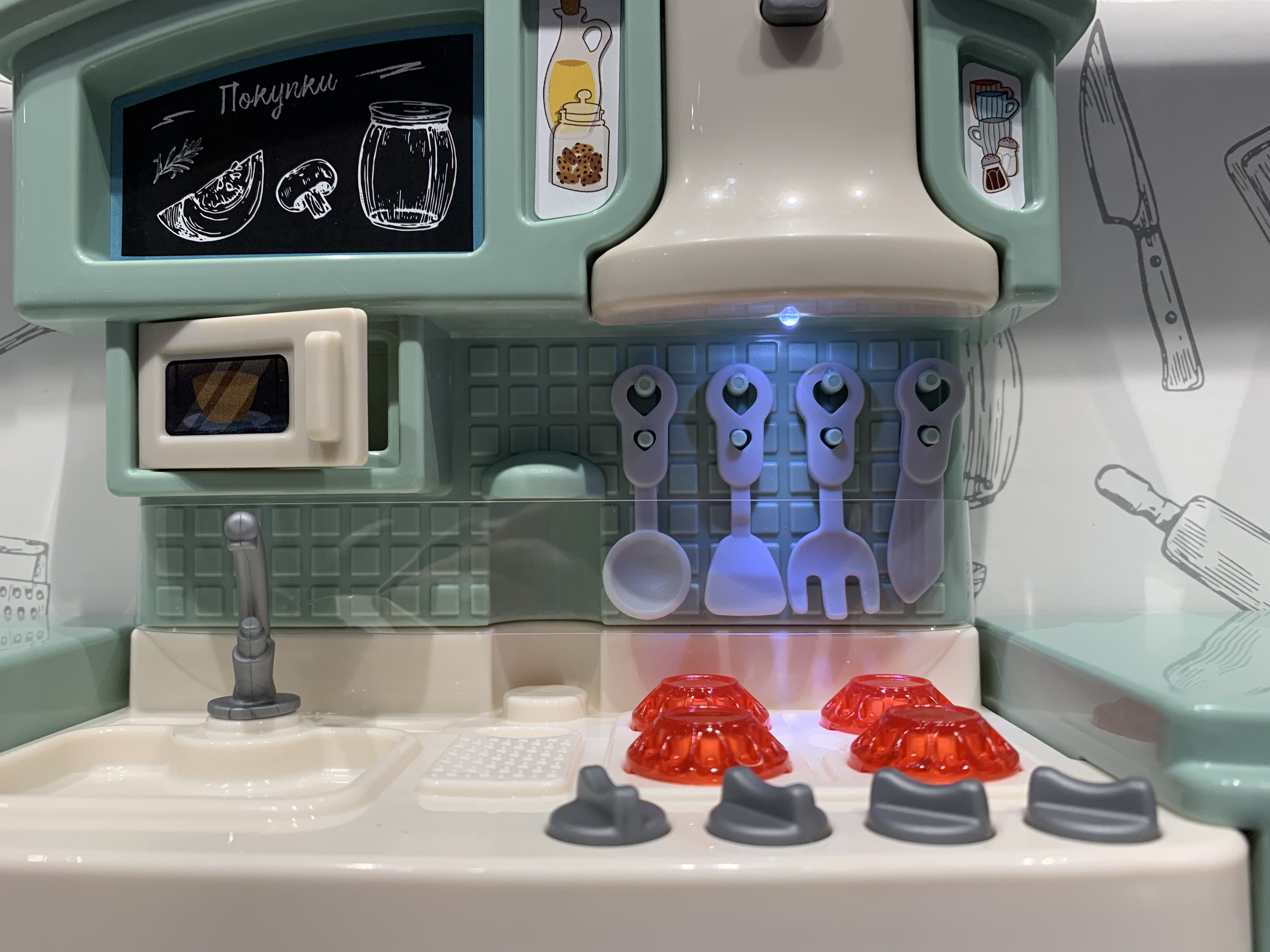 Кухня Полесье с подсветкой для кукольного домика  для кукол ростом 26-30 см типа барби-светло-зеленый