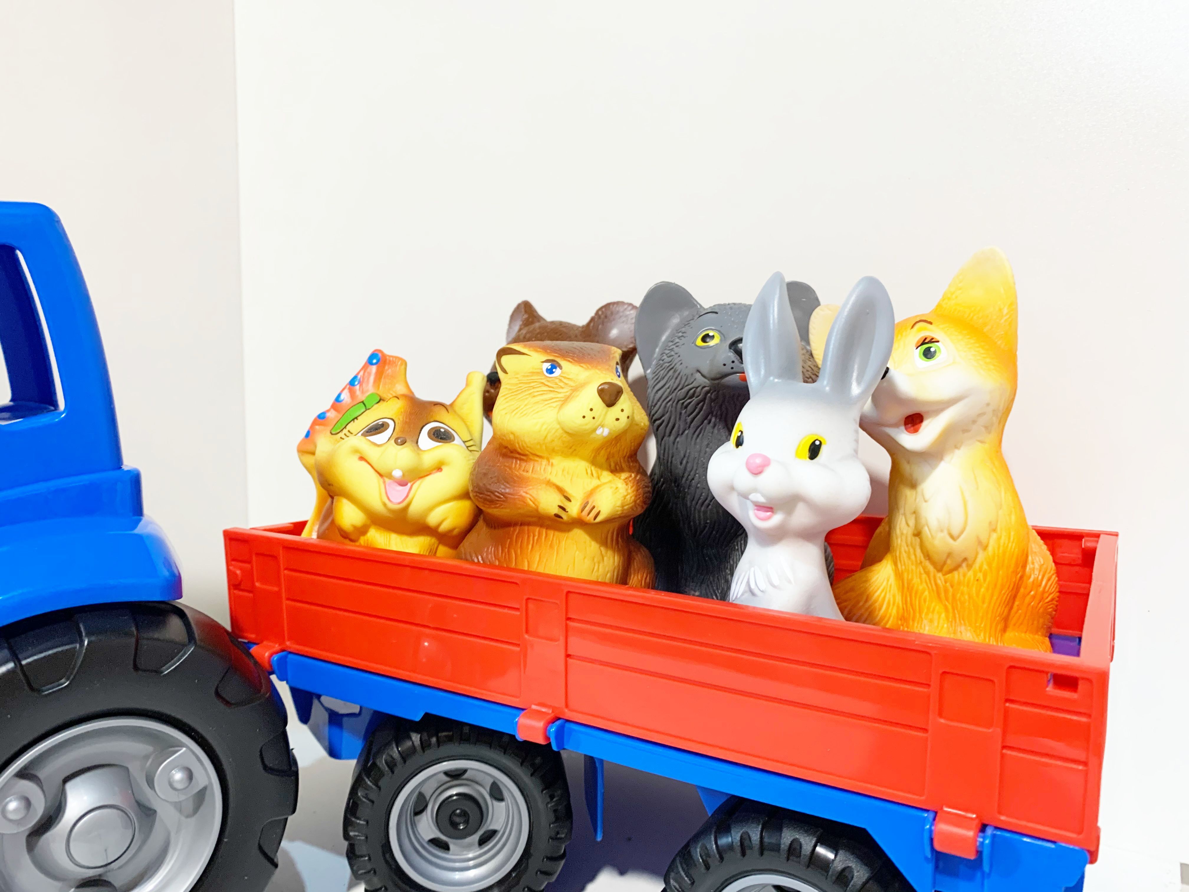 Большой синий трактор 68 см с прицепом и 7-ю фигурками крупных животных русского леса