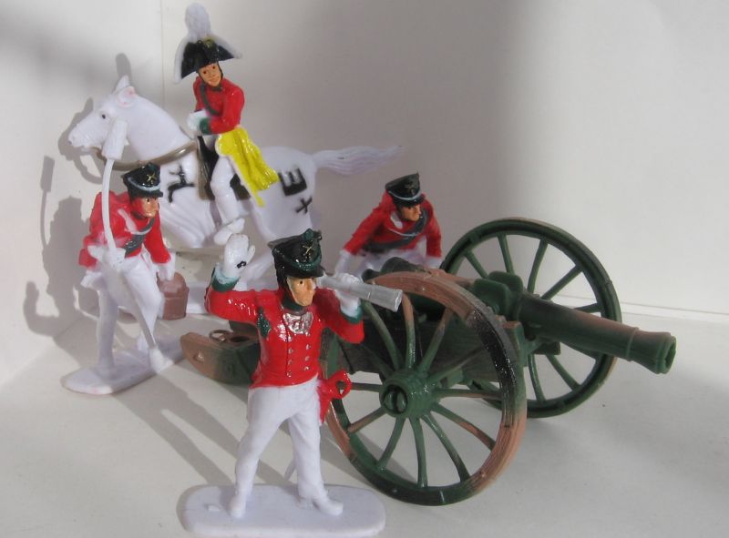 Русские солдатики гренадеры 1812 года атакуют наполеоновских артиллеристов при Бородино