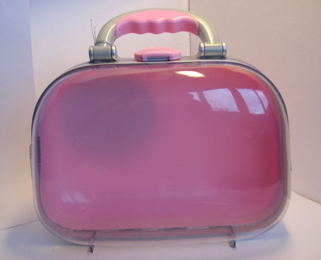 Играть в игру парикмахер для девочек.