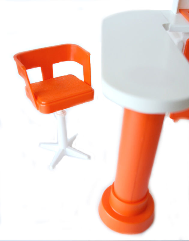 Набор кукольной мебели Кухня с игрушечным холодильником