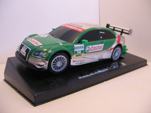 Радиоуправляемая машинка игрушка AUDI A4 DTM