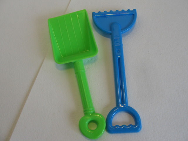 Лопатка детская для песка.