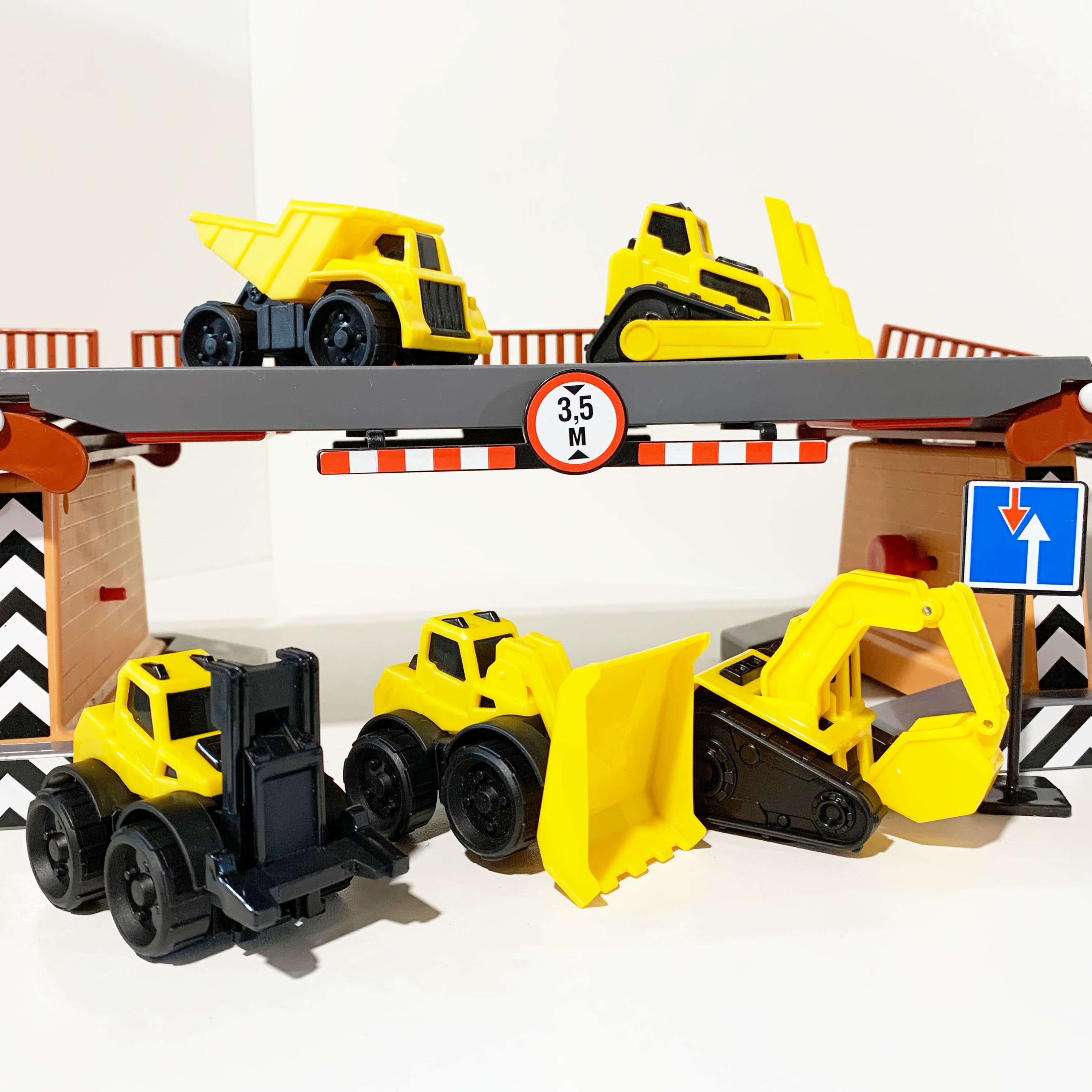 Набор 5 шт. мини строительной техники для песочницы самосвал, бульдозер, экскаватор гусеничный, вилочный погрузчик, погрузчик-грейдер Полесье