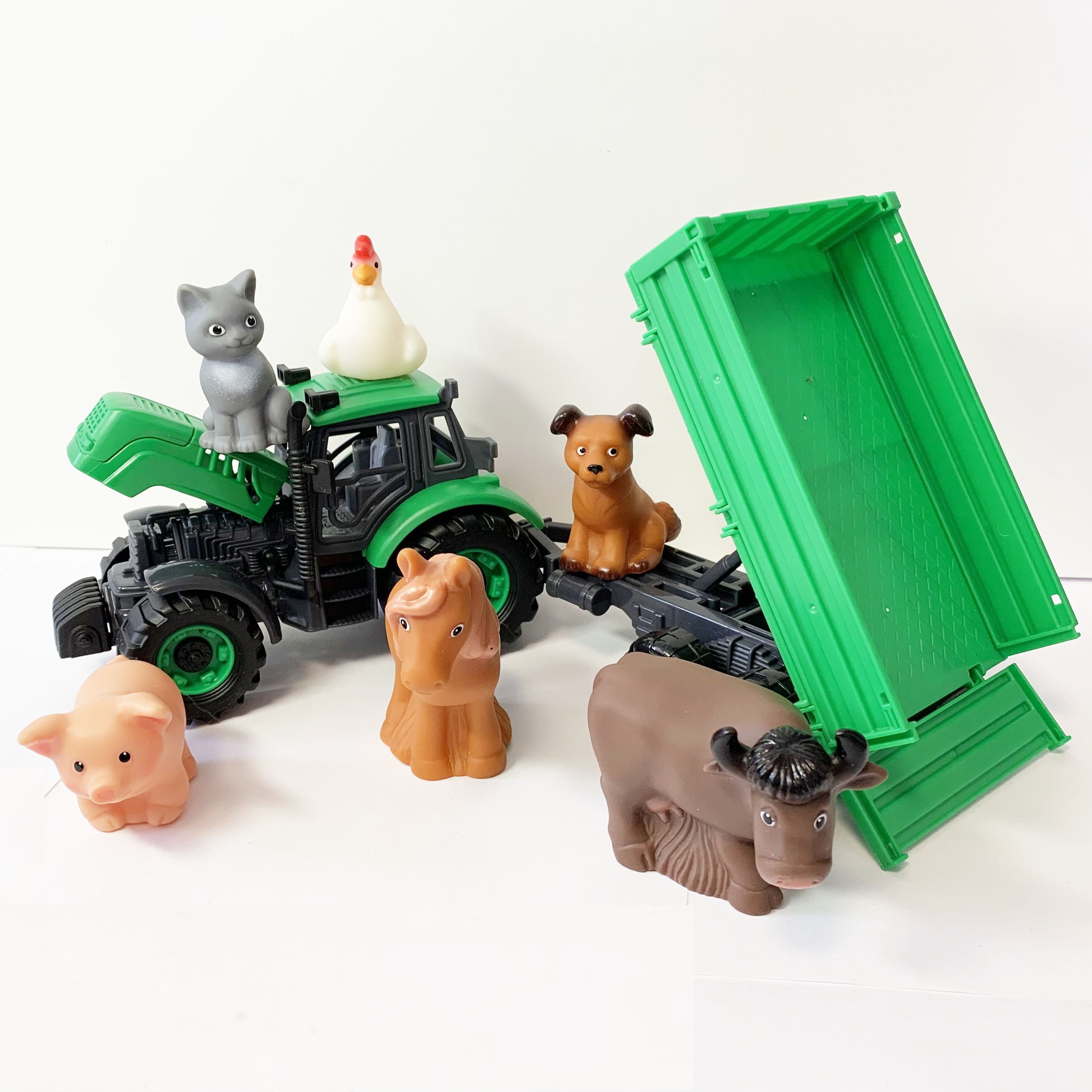 Набор 2 в 1: инерционный трактор с прицепом и 6 фигурок домашних животных