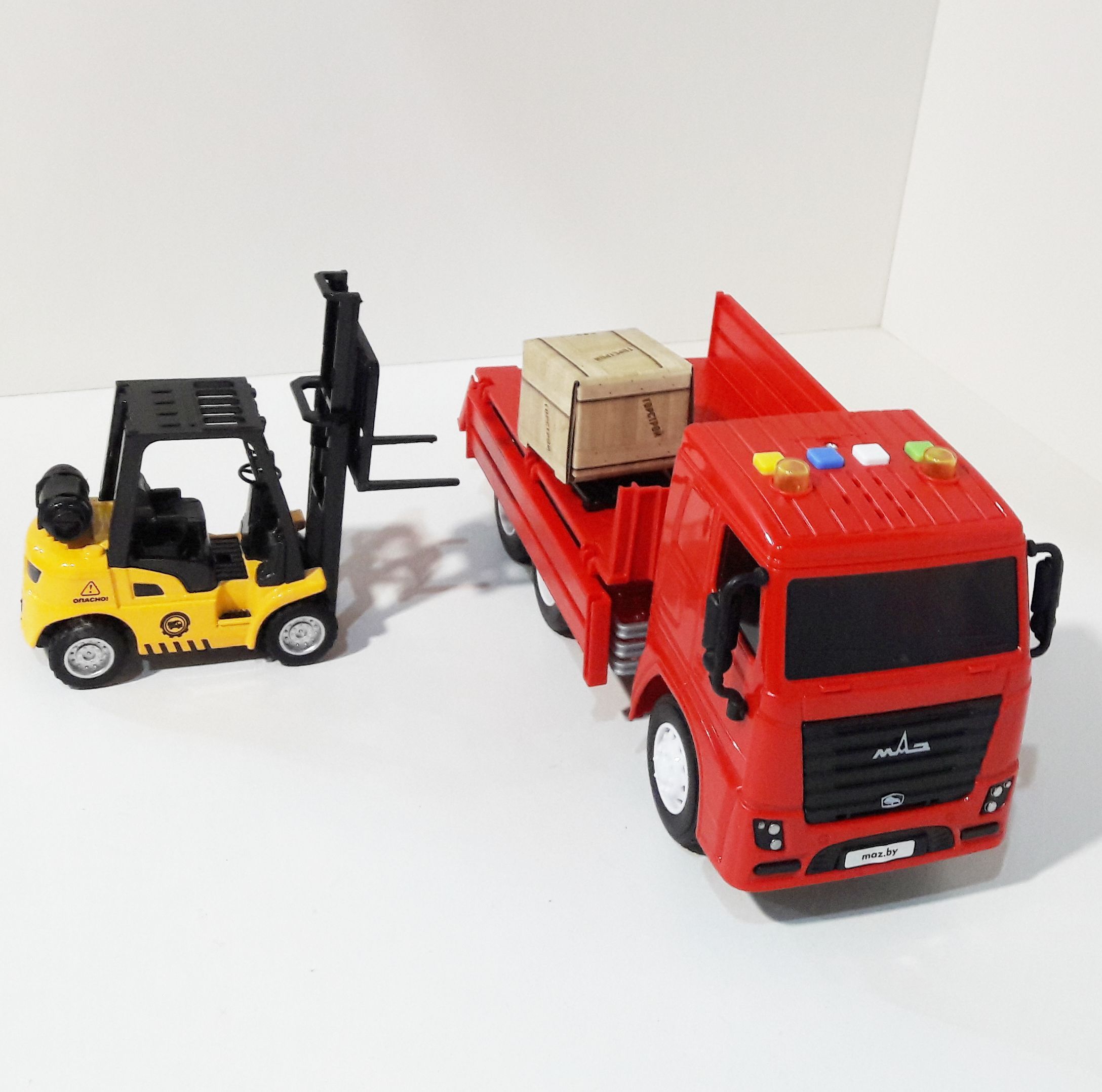 Машинка бортовой грузовик МАЗ - 25,7 см - автопоргрузчик инерция, свет-звук