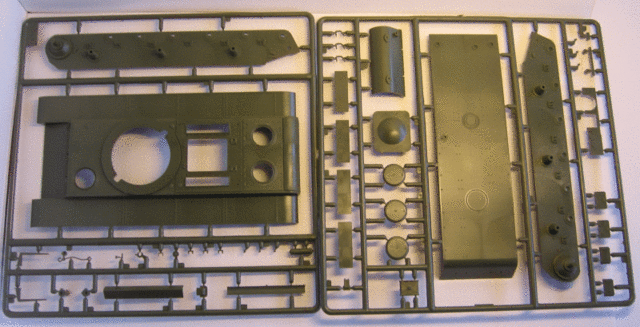 Модель танка КВ 1 для склеиваения Модель танка КВ 1 для склеиваения