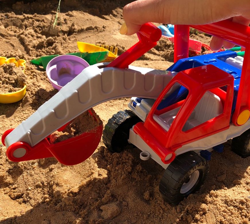 Игрушка колесный экскаватор