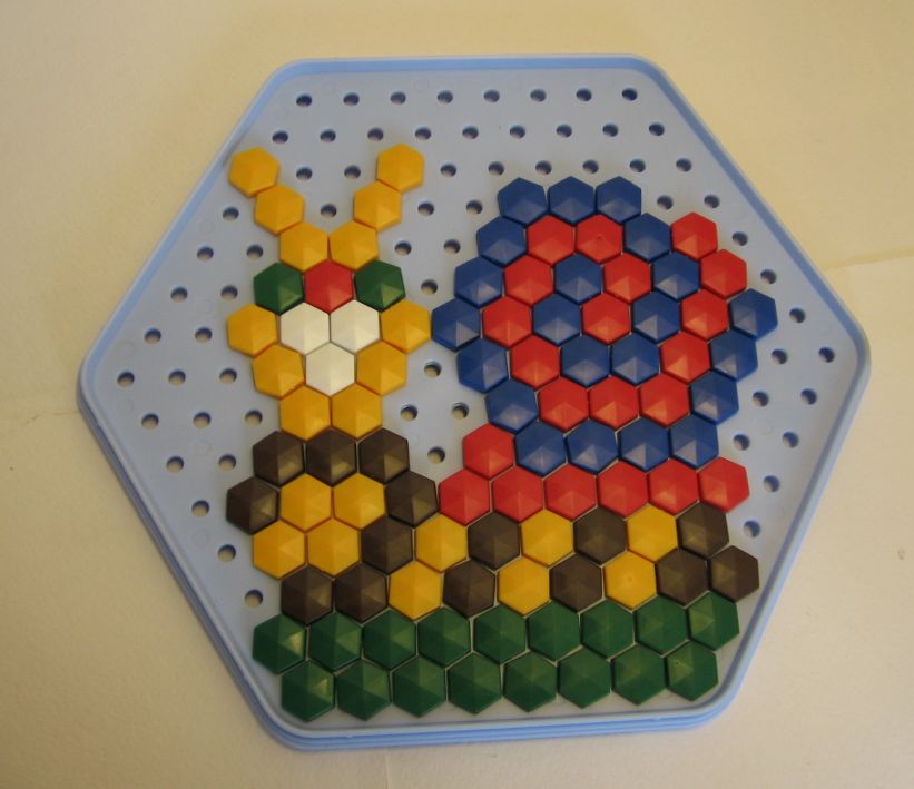 Мозаика шестигранная 170 фишек 6 цветов Арт.: 00958 Мозаика шестигранная 170 фишек 6 цветов Арт.: 00958