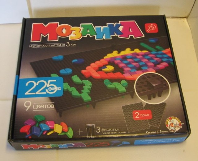 Мозаика 2 черных поля 225 фишек 9 цветов Арт.: 00984 Мозаика 2 черных поля 225 фишек 9 цветов Арт.: 00984