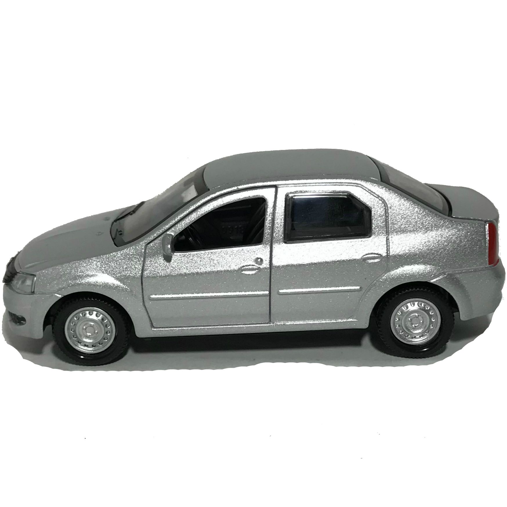 Игрушечная машинка Renault Logan серебристая