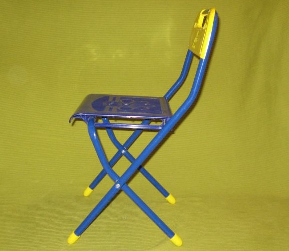 Складной стул пластиковый