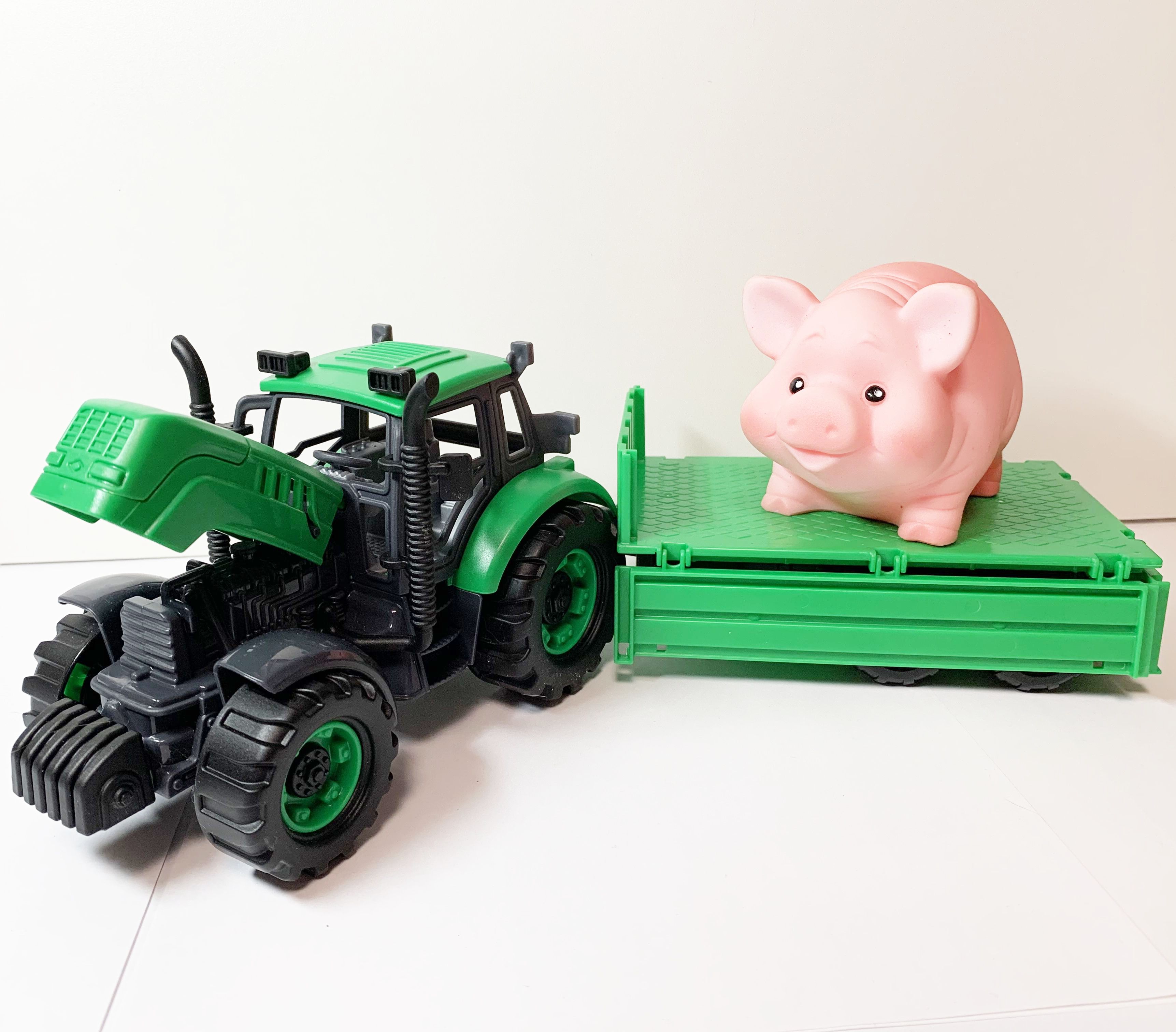 Набор: везем мега свинку на тракторе с прицепом