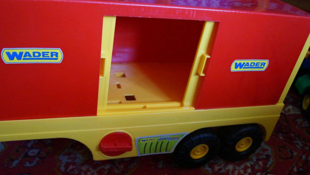 Большая фура игрушка 78 см с боковой загрузкой Большая фура игрушка 78 см с боковой загрузкой