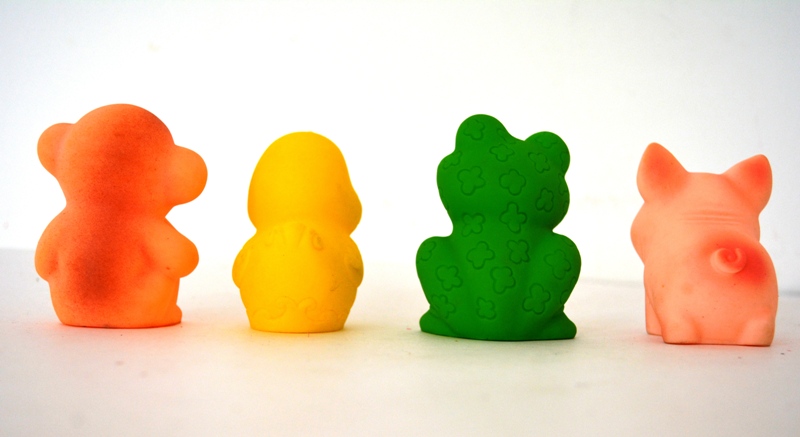 Маленькие резиновые игрушки Детеныши уточка, обезьянка, лягушенок, свинка