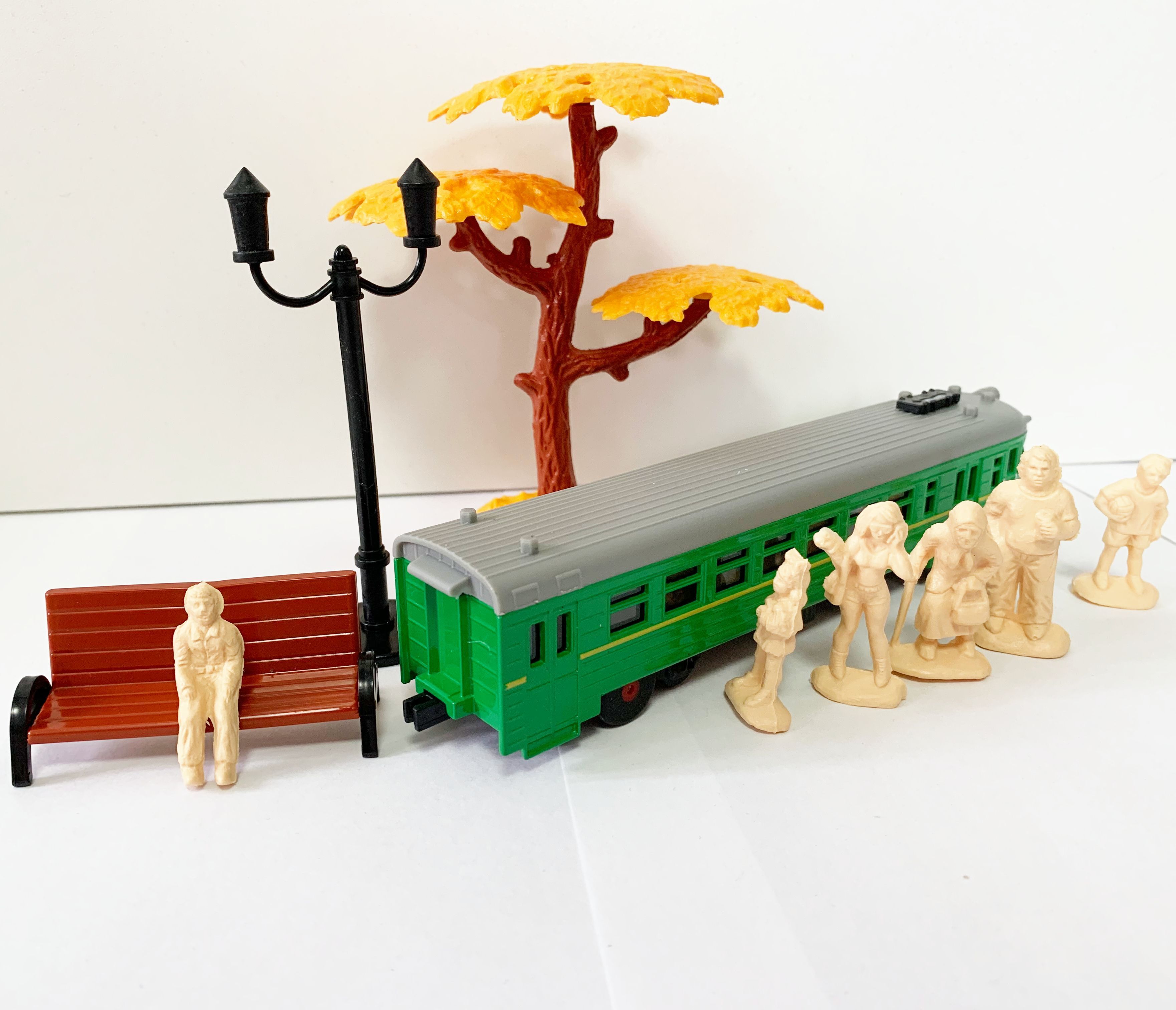 Набор 1 вагон ретро электричка Эр-2 18 см, свет, звук, металлический кузов - 6-ть пассажиров