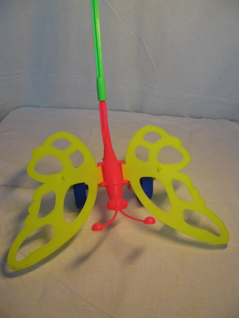 Каталка бабочка Огонек купить.