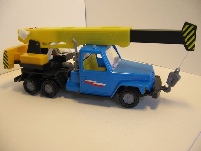 Машинка автокран - 23 см