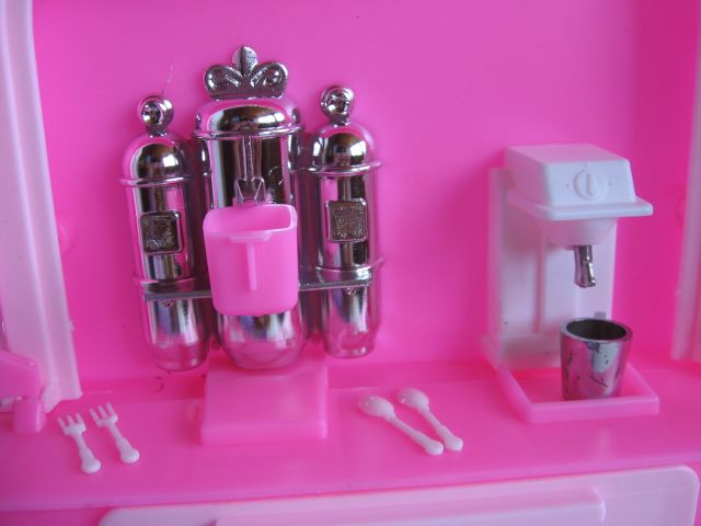 Мебель для кукол барби. Мебель для кукол барби.