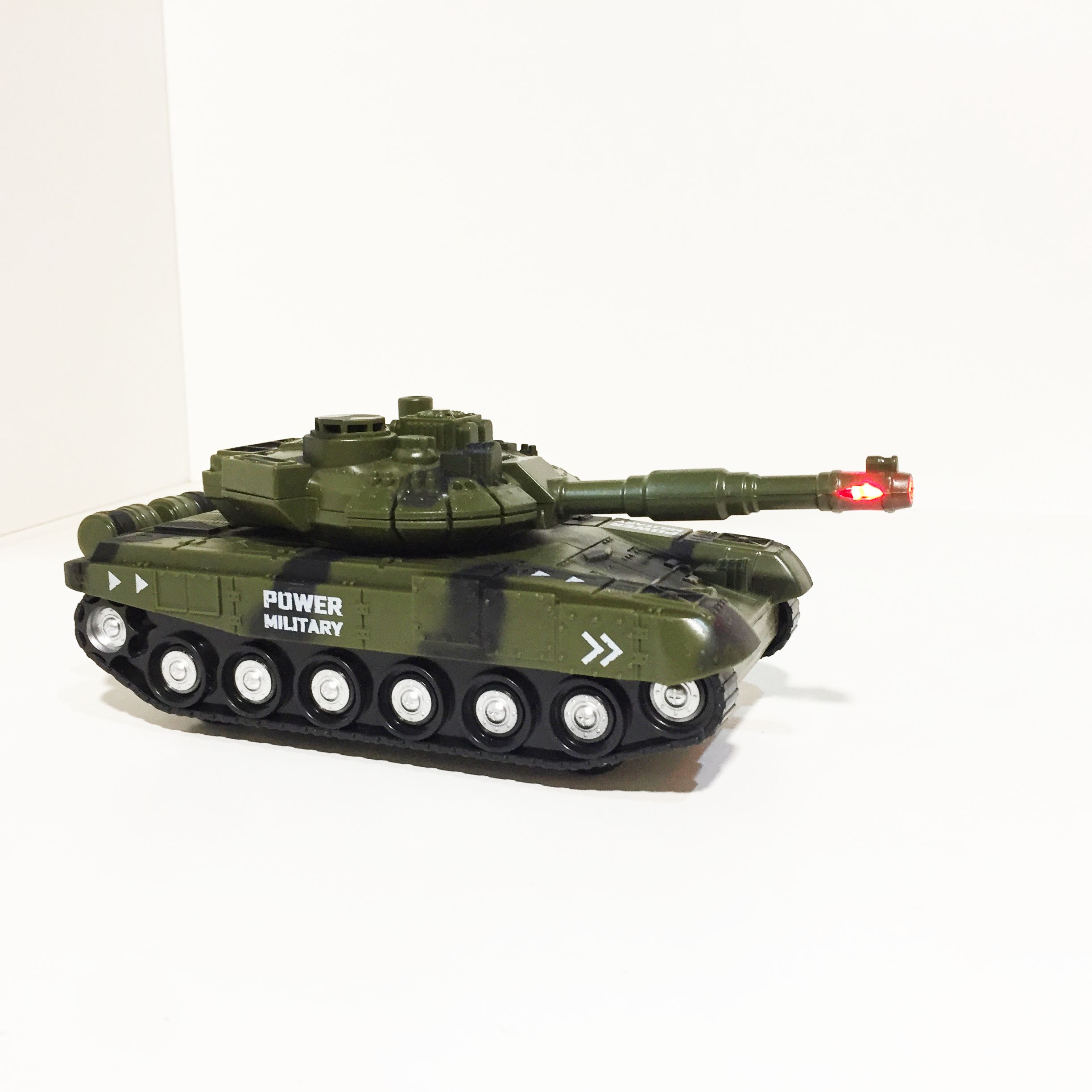 Детский игрушечный танк со звуком и светом и динамо-инерционным механизмом -21 см