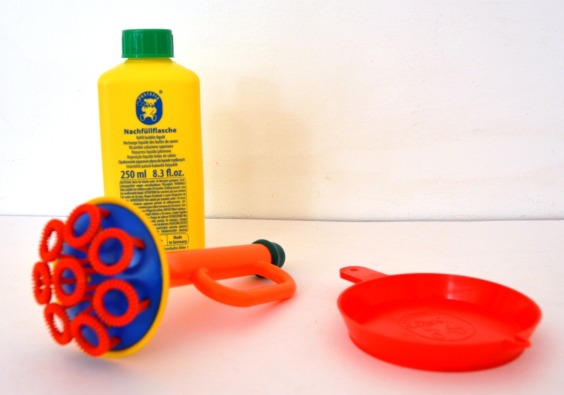 Детские мыльные пузыри с дудочкой