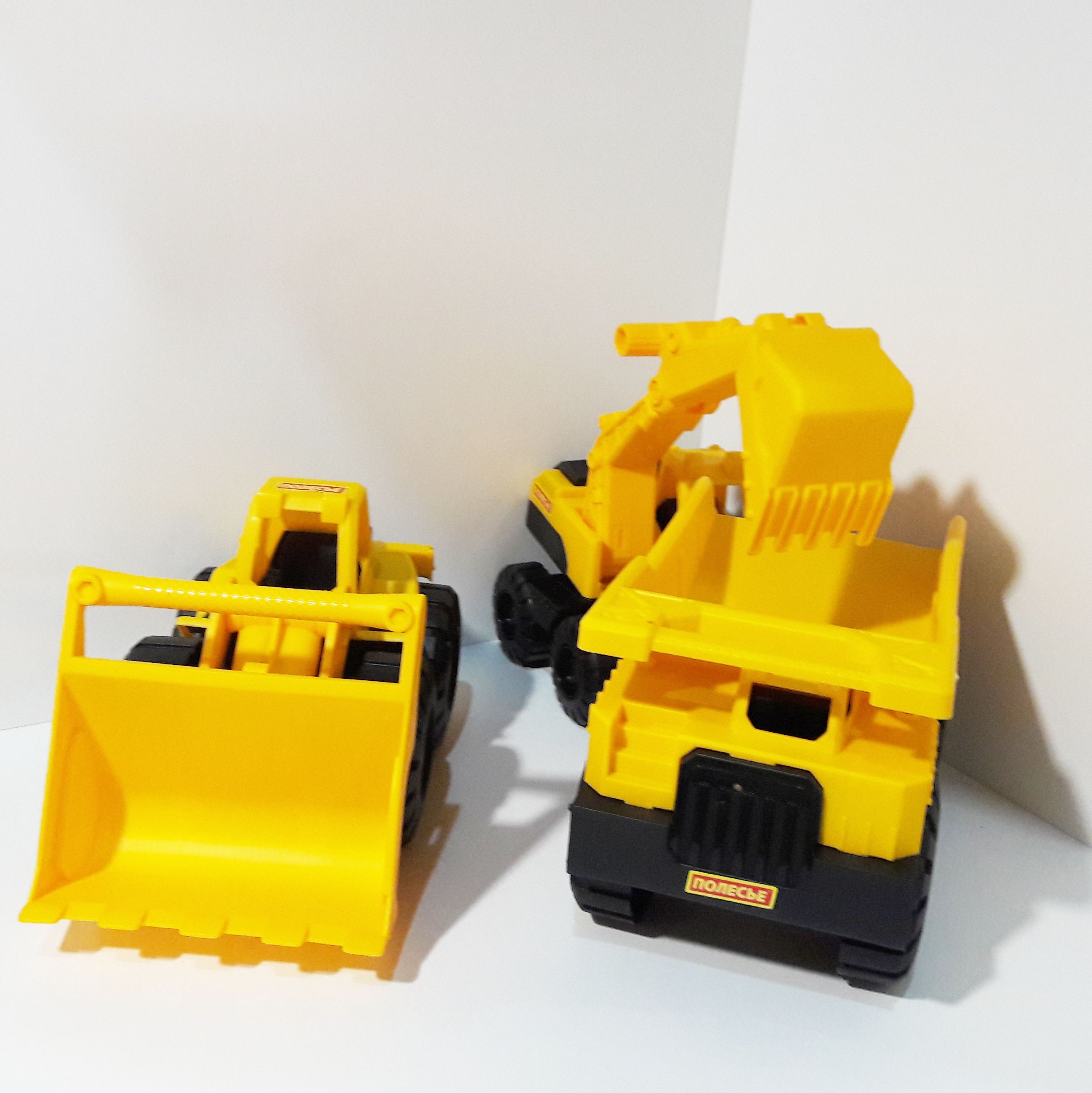 Набор 3-х машин "Строительная техника" для песочницы 26 см  Полесье  самосвал, трактор бульдозер колесный, экскаватор