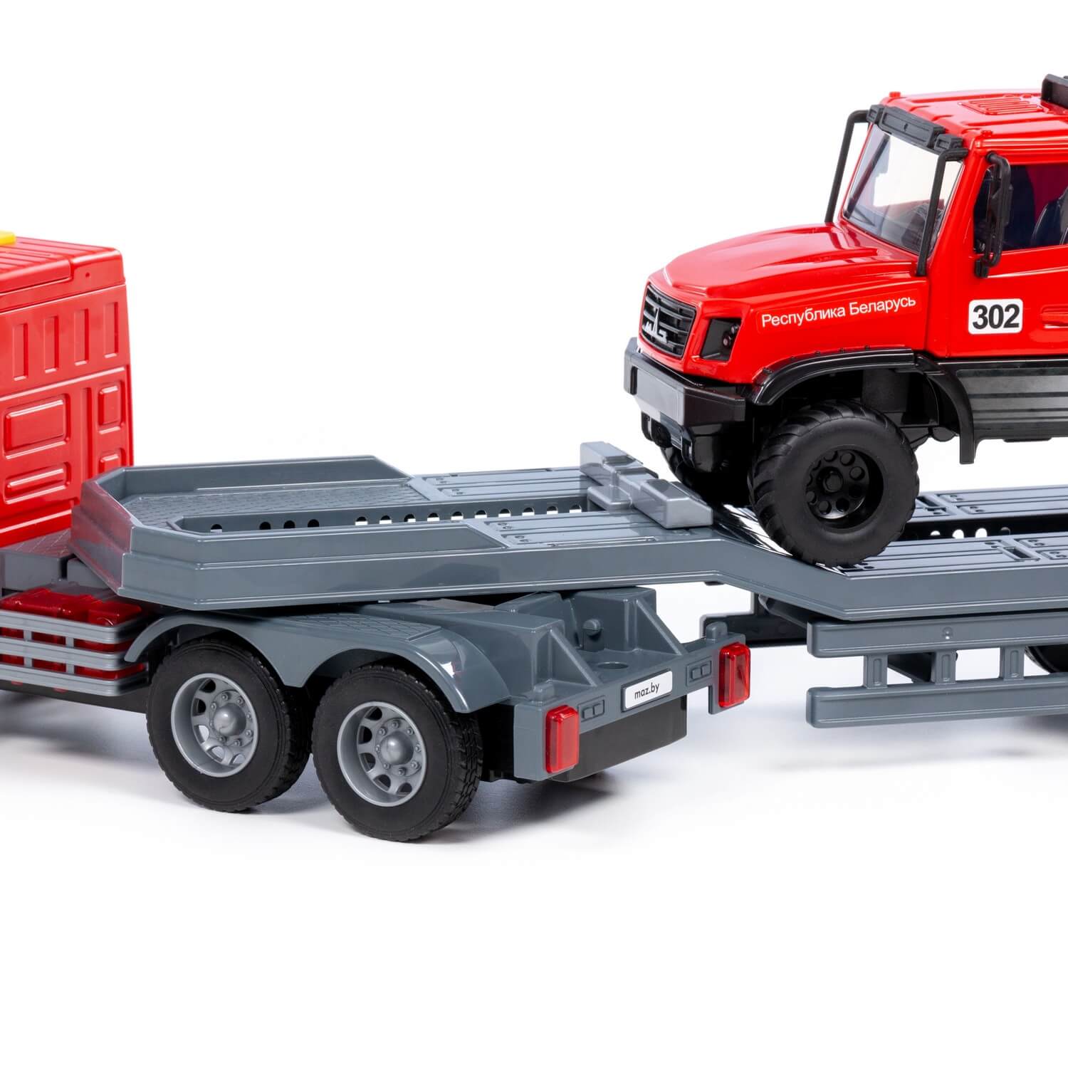 Машина автовоз МАЗ и гоночный грузовик МАЗ-6440RR