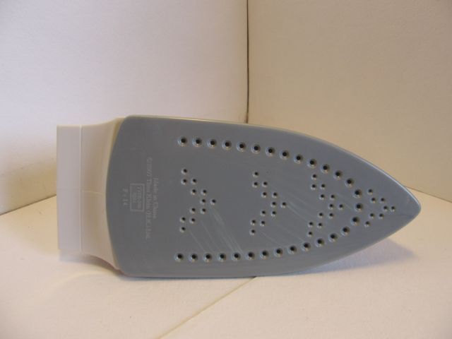 Игрушечный утюг детский купить.