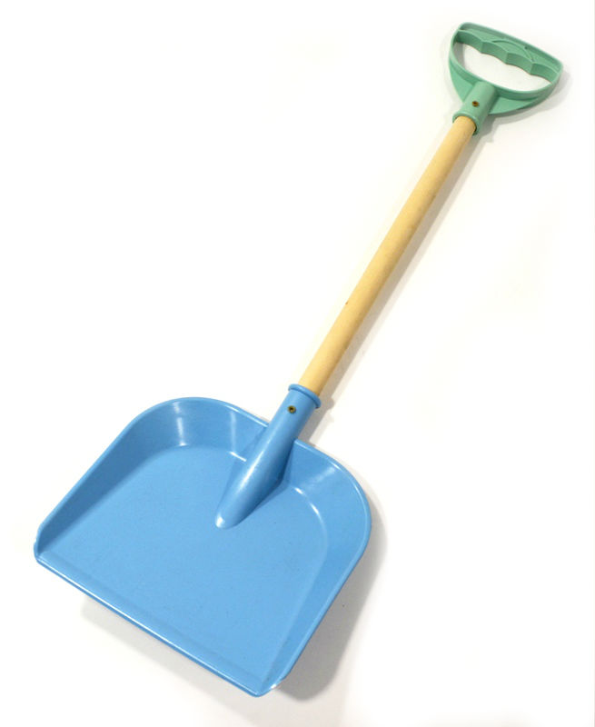 Лопата с ручкой и деревянным черенком. Лопата с деревянным черенком