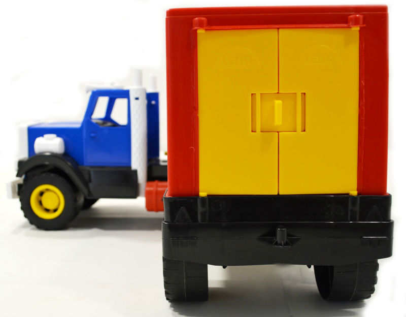 Игрушка машина трейлер дальнобойщик