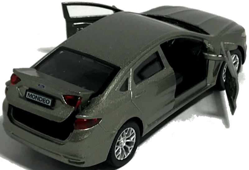 Игрушечная машина Ford Mondeo серебристая