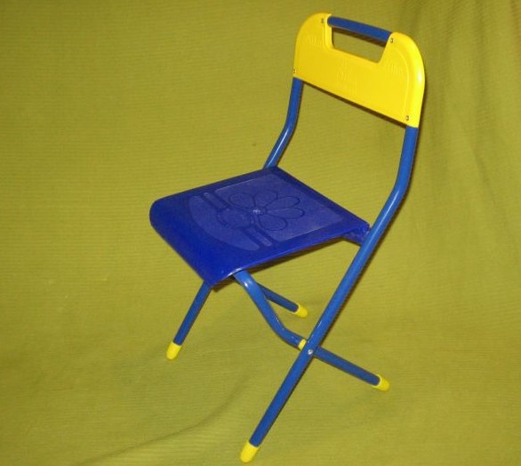 Складной стул пластиковый