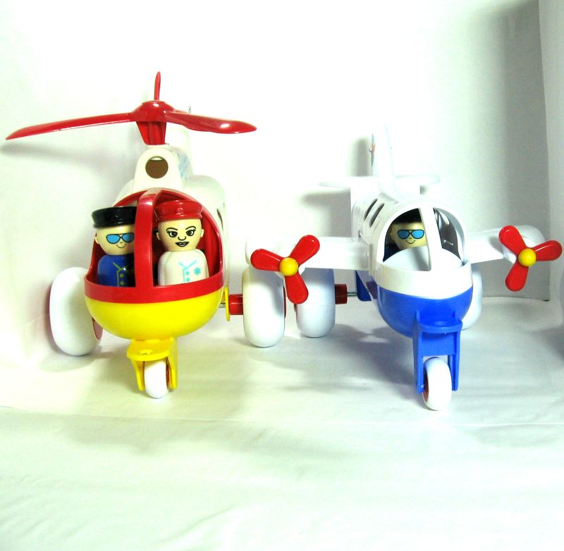 Самолет и вертолет для малышей с фигурками Самолет и вертолет для малышей с фигурками