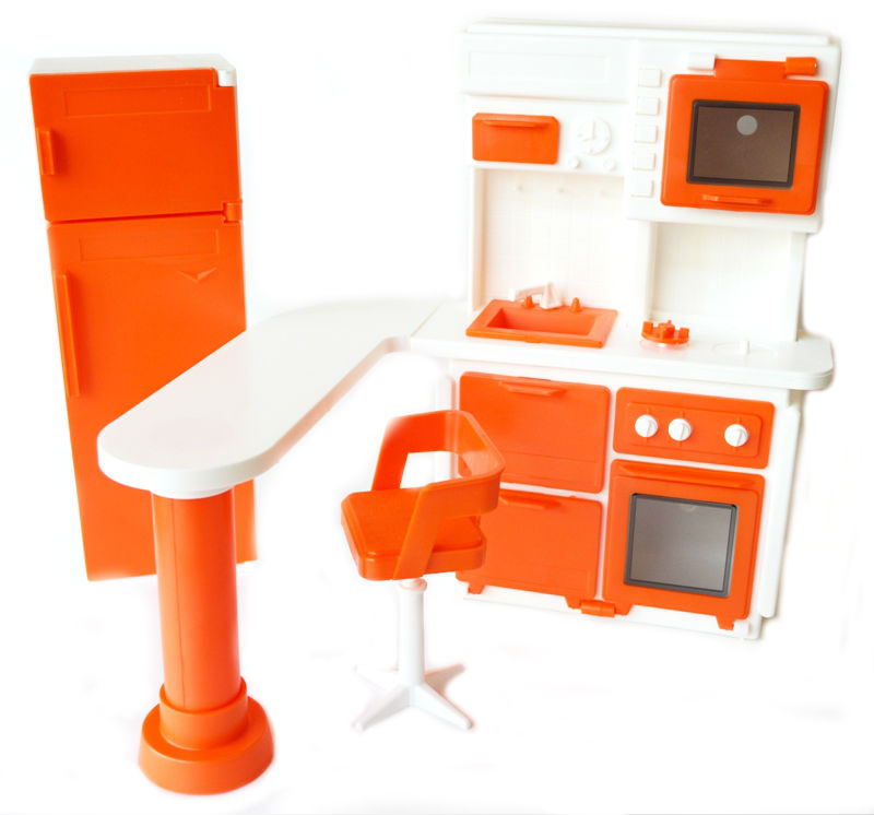 Набор кукольной мебели Кухня с игрушечным холодильником