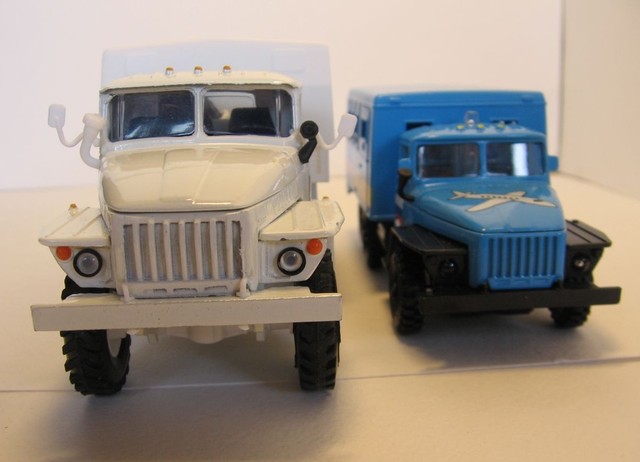 Игрушечная модель Урал 4320 будка службы аэропорта