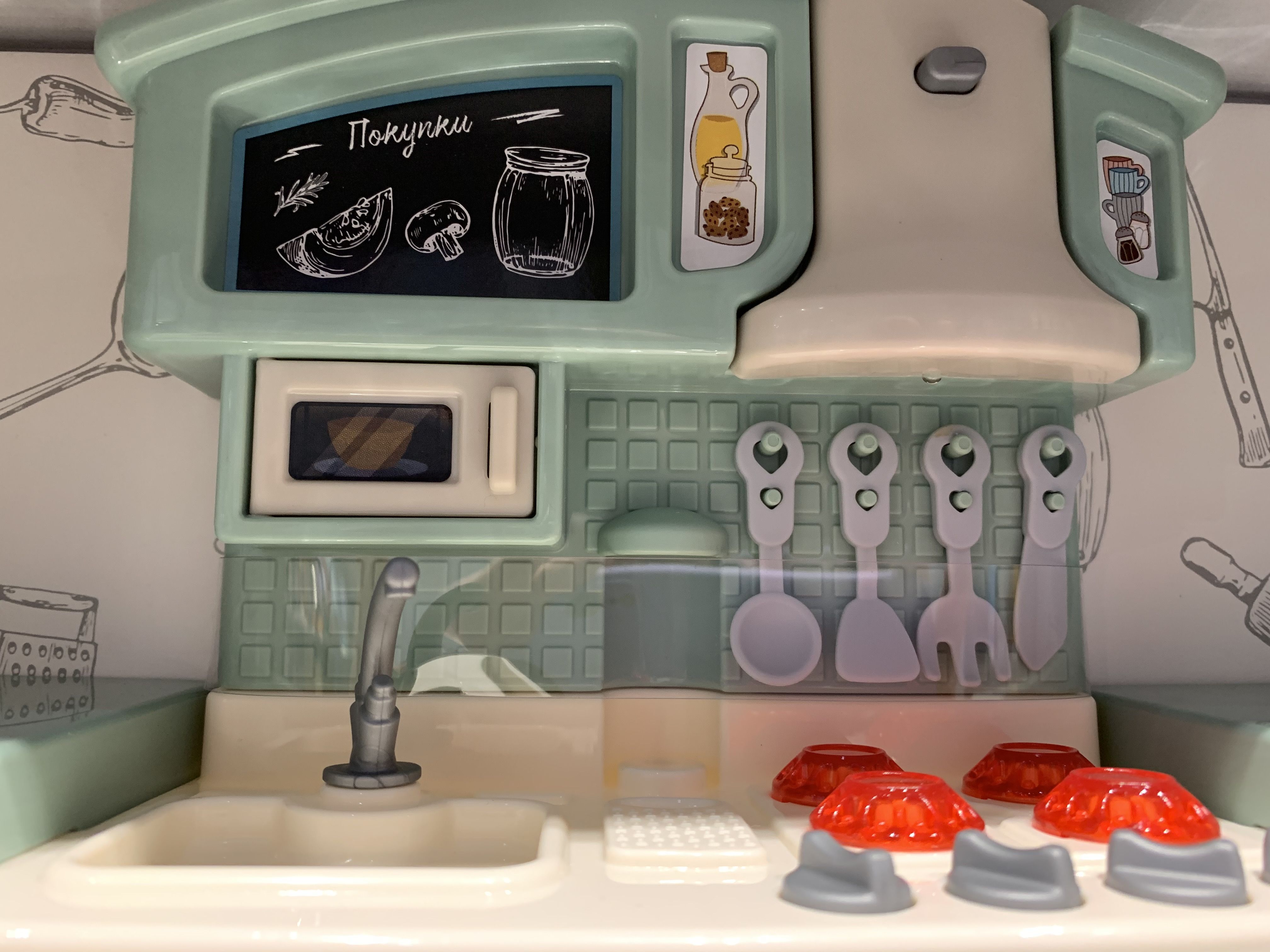 Кухня Полесье с подсветкой для кукольного домика  для кукол ростом 26-30 см типа барби-светло-зеленый