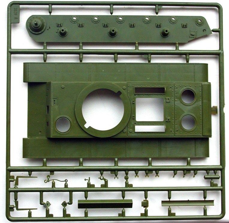 Сборная модель танка КВ 2