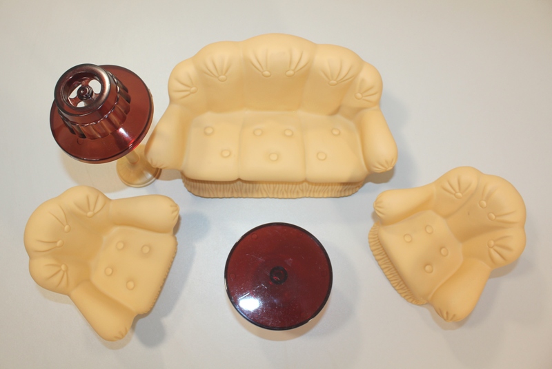 Кукольный диван, 2 кресла, торшер и столик