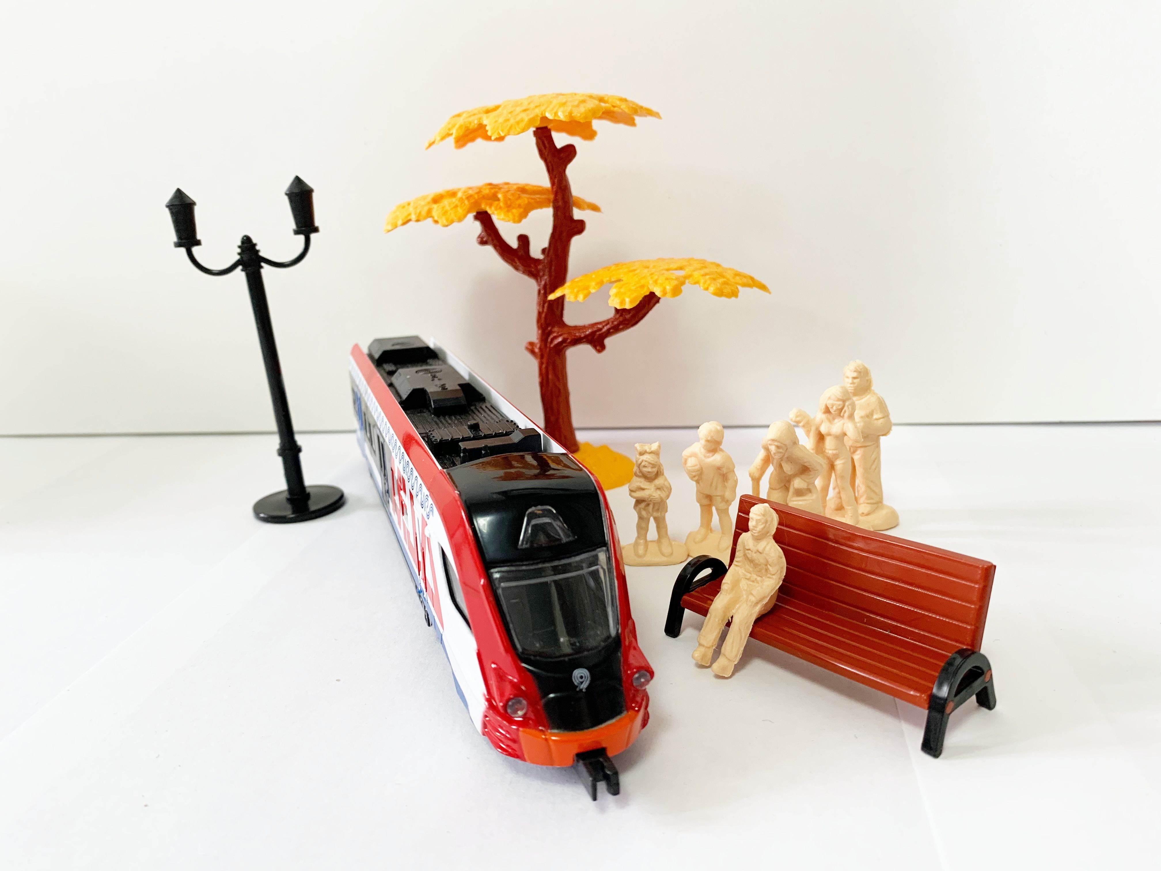 Игрушка модель металлический поезд электричка Иволга без звука - 21,5 см с 6-ю пассажирами