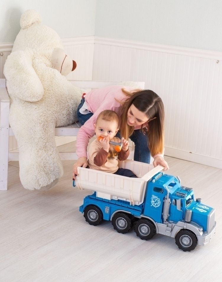 Огромный самосвал (86 см), в котором можно возить ребенка