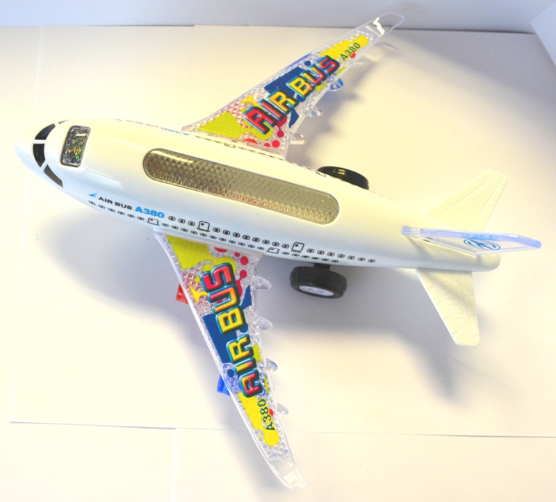 Игрушка Аэробус А380 электро-механический самолет