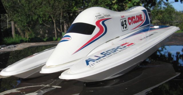 Радиоуправляемый Катамаран NQD Allegro Cyclone Радиоуправляемый Катамаран NQD Allegro Cyclone