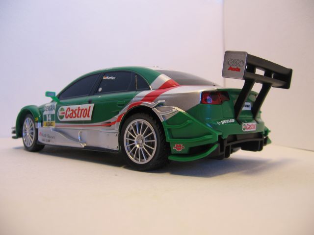 Радиоуправляемая машинка игрушка AUDI A4 DTM