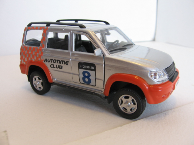 Машинка UAZ Patriot  4х4