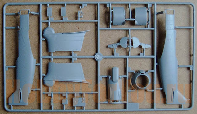 Модель для склеивания самолета Ла-5ФН