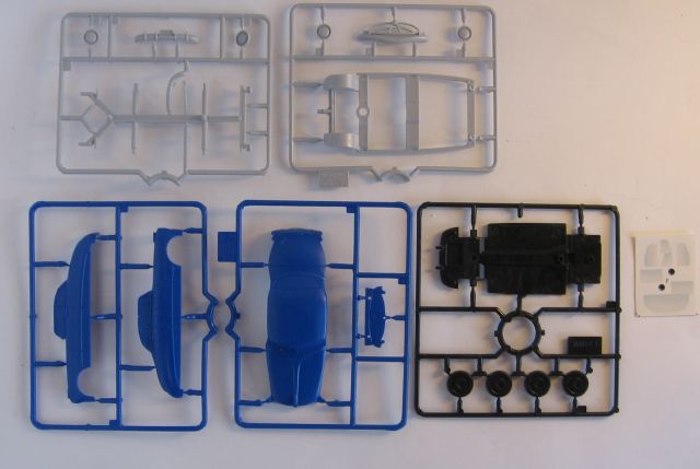 Машинки из мультфильма тачки